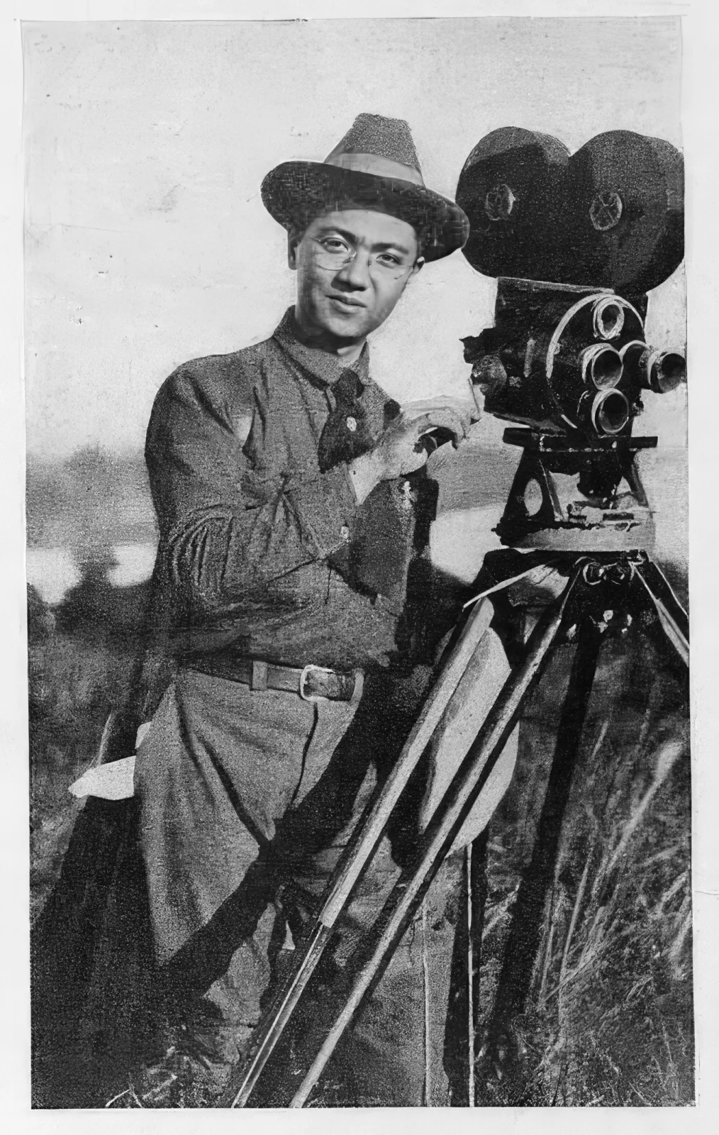 José Nepomuceno with a film camera