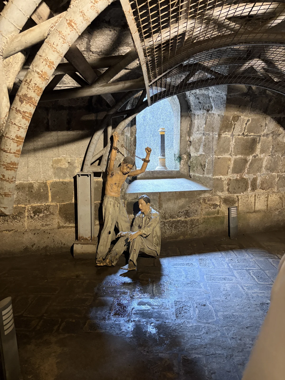 Diorama of a prisoner in the Fort Santiago dungeons