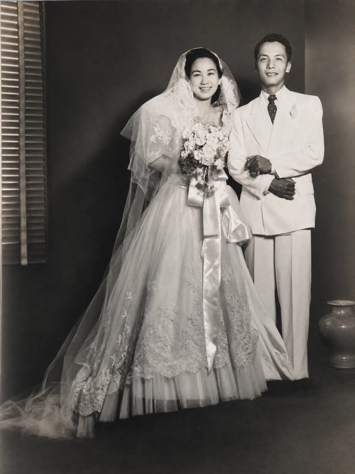 Corito Araneta and Hadji Kalaw on their wedding day, 1951