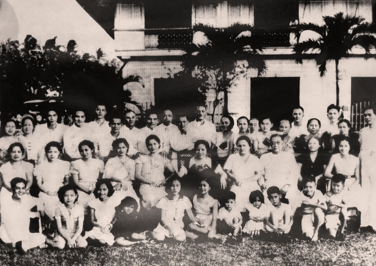 The Araneta family gathered at Bago, about 1936
